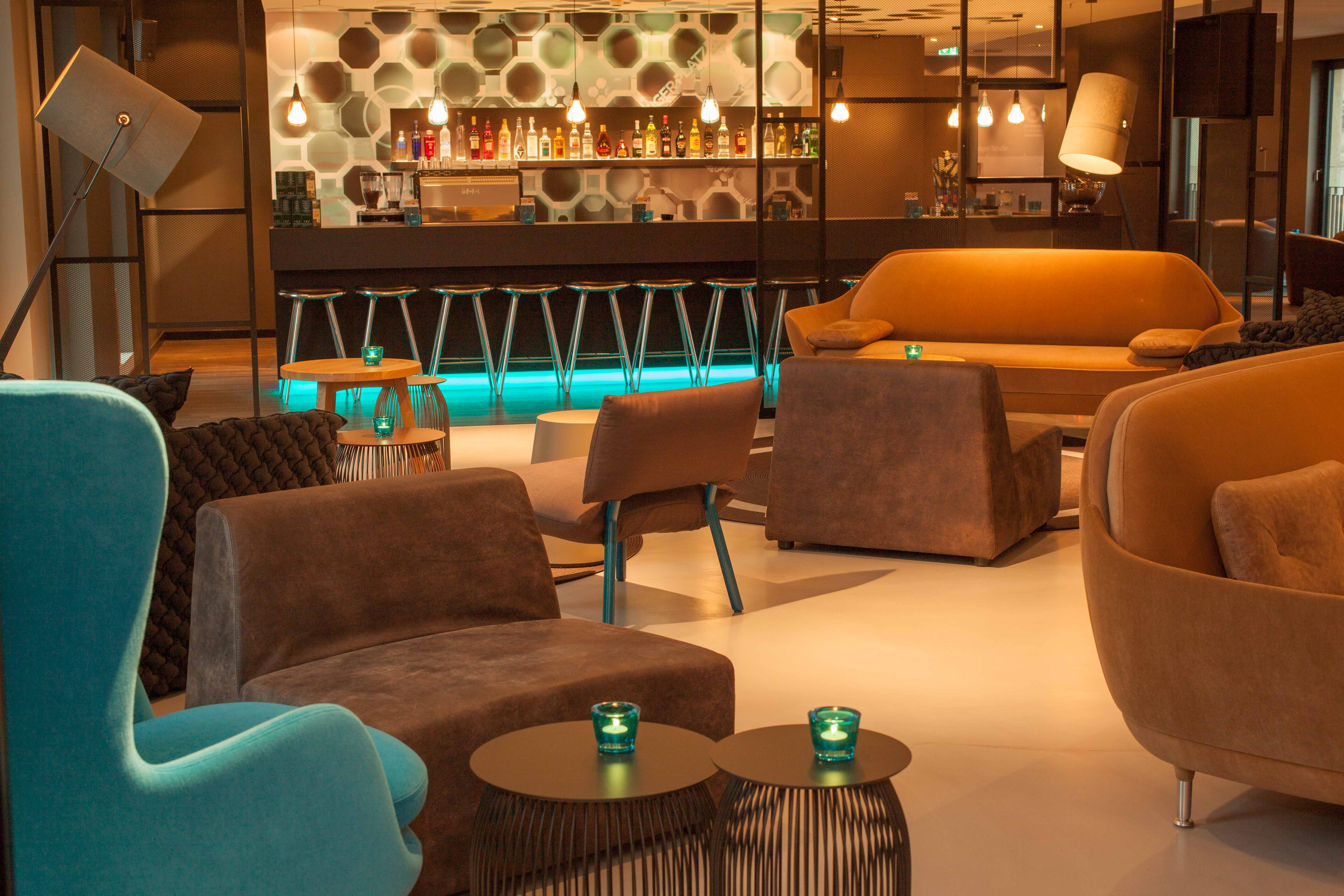 Chickona: Mall Of Berlin Hotel