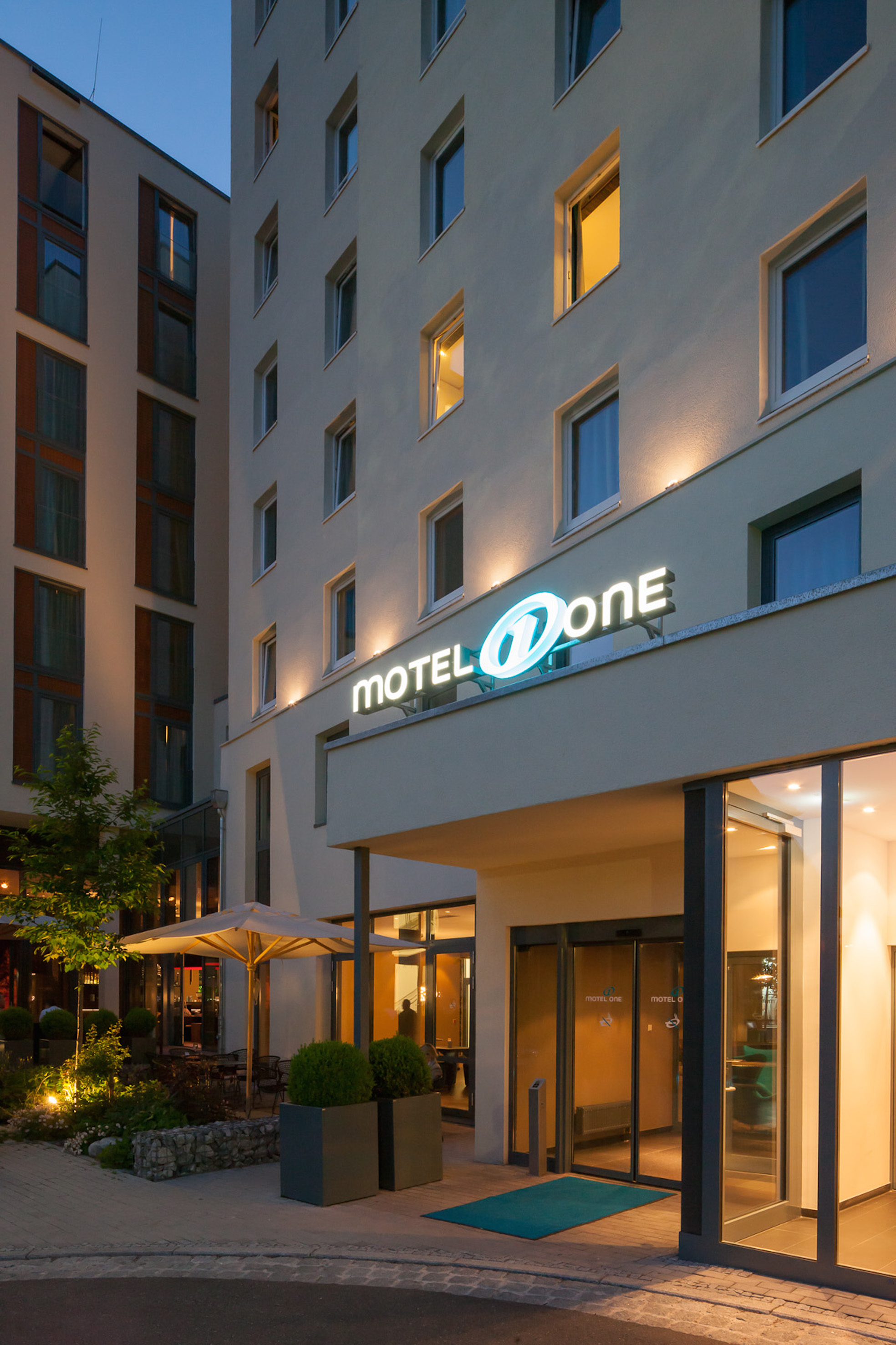 Hotel Stuttgart Motel One Design Hotels Stuttgart
